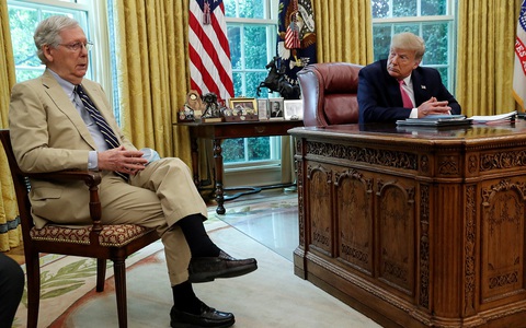 Trump - McConnell: Sau đấu khẩu là gì?