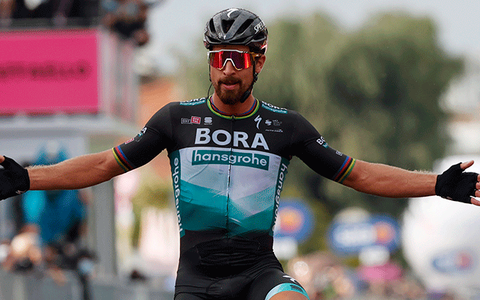 Tay đua lương cao nhất thế giới Peter Sagan dính COVID-19