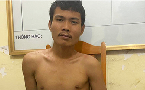 Hơn 50 cảnh sát vây bắt nghi phạm giết người vì mâu thuẫn khi lấy mật ong