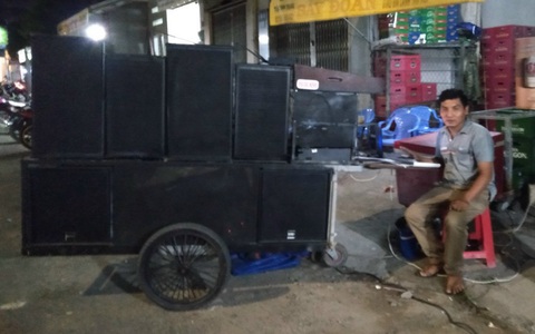 Thuê karaoke di động tụ tập hát tại An Giang bị xem là vi phạm quy định phòng chống dịch bệnh