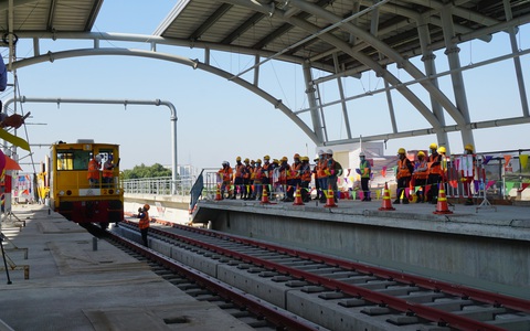 Phó thủ tướng chỉ đạo tháo gỡ vướng mắc cho metro số 1