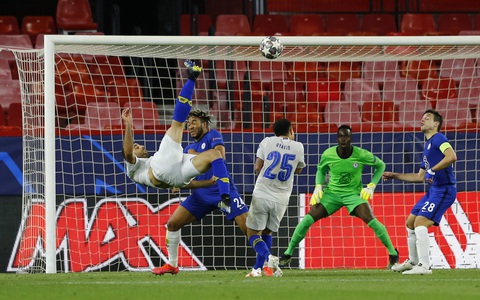 Chelsea thua Porto nhưng vẫn vào bán kết Champions League
