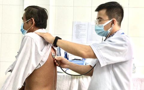 Chiều 8-4: Thêm 9 người nhập cảnh mắc COVID-19, hơn 55.000 người tiêm vắc xin an toàn
