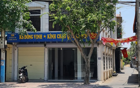 Công an đột kích khách sạn, 3 con bạc nhảy từ tầng 3 bỏ trốn bị thương