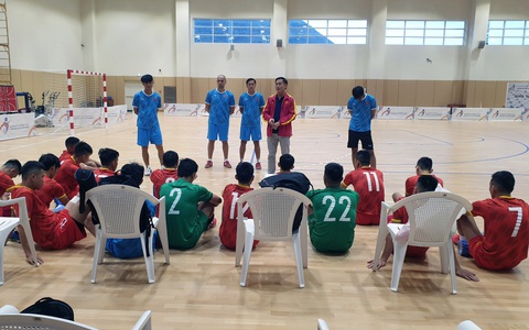 HLV Phạm Minh Giang: 'Gặp Brazil trận đầu tiên rất khó cho Việt Nam'