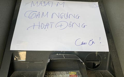 Hàng loạt trụ ATM bị đập phá tại Bình Dương