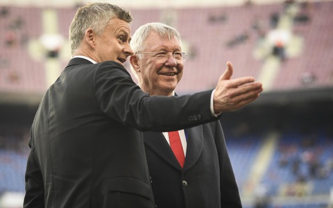 Sir Alex còn đỡ đần cho Solskjaer đến bao giờ?
