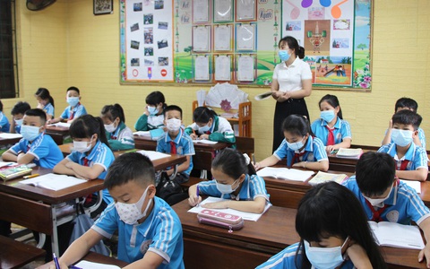 1.400 học sinh Bắc Ninh trở lại trường sau sự cố nước thải nhà máy giấy