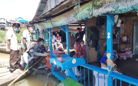 Người gốc Việt ở Campuchia bắt đầu di dời khỏi sông Tonle Sap