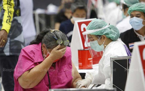 Thiếu vắc xin, chính quyền Thái Lan đổ lỗi cho nhau