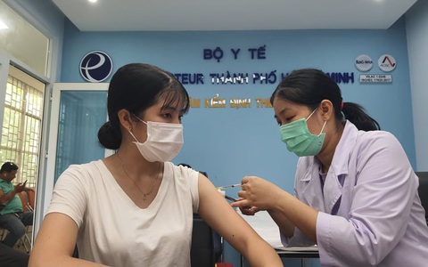 TP.HCM cần trên 2,3 triệu liều vắc xin để tiêm cho các đối tượng ưu tiên