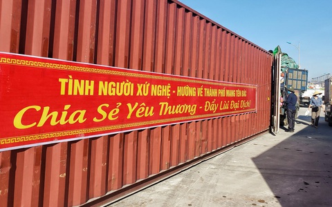 350 tấn hàng hóa nghĩa tình người dân xứ Nghệ gửi vào TP.HCM