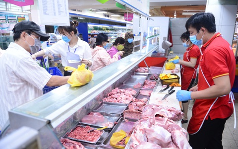 Thịt heo nhập được mùa, heo nội gặp khó vì COVID-19
