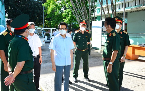 Phó thủ tướng Vũ Đức Đam: 'Phải giảm bệnh nhân COVID-19 tử vong, bệnh nhân chuyển nặng'