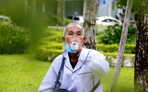Bữa cơm nghèo nhưng mong ông ấm lòng
