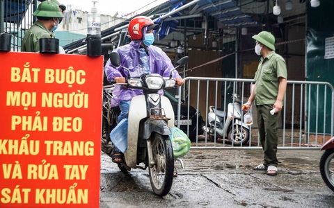 Hà Nội tìm người đến dãy hàng cá, thịt gà, rau ở chợ Vĩnh Thịnh