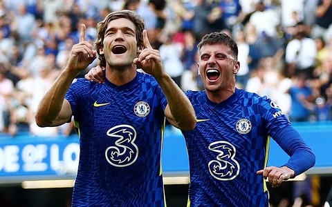 Chelsea ra quân suôn sẻ tại Premier League