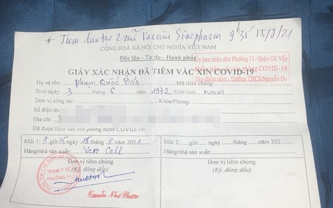 Chưa đầy 1 phút, người đàn ông 49 tuổi ở TP.HCM tiêm 2 mũi vắc xin Vero Cell