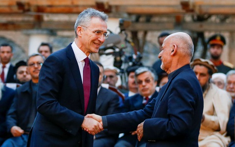 NATO đổ lỗi lãnh đạo Afghanistan, tuyên bố không để nơi đây là hang ổ khủng bố