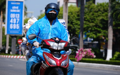 Đà Nẵng: Shipper hoạt động trở lại, người dân dồn dập đặt hàng