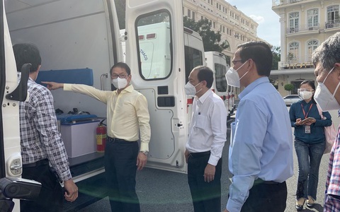 Tỉ phú Trần Bá Dương chi 800 tỉ đồng hỗ trợ chống dịch