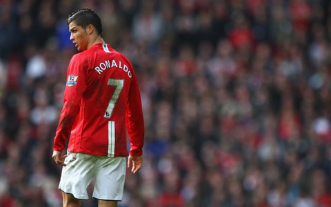 Ronaldo không thể khoác áo số 7 huyền thoại ở Man Utd?