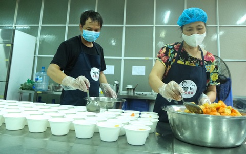 10.000 suất ăn 'xanh' gửi tặng y bác sĩ tuyến đầu