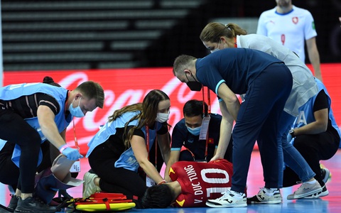 Đức Tùng vắng mặt trong trận đấu với đội tuyển futsal Nga