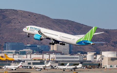Bamboo Airways đón chuyến bay thẳng không dừng Việt - Mỹ đầu tiên tại sân bay San Francisco