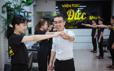 Viện tóc Đức Mark: Chia sẻ yêu thương từ lớp học 0 đồng