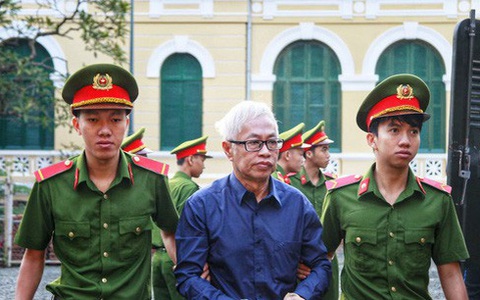 Hoãn phiên xét xử cựu tổng giám đốc Ngân hàng Đông Á Trần Phương Bình