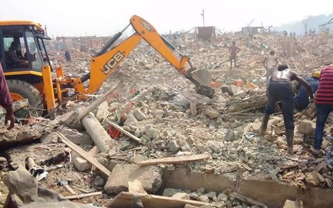 Xe chở chất nổ va chạm xe máy ở Ghana, 17 người thiệt mạng