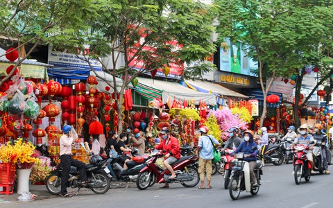 Chợ Tài lộc ở TP.HCM rực rỡ đón Tết