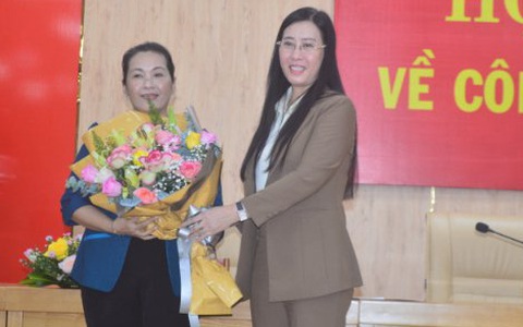 Bà Đinh Thị Hồng Minh làm phó bí thư Tỉnh ủy Quảng Ngãi