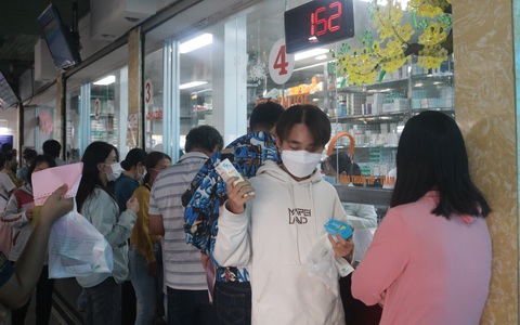 Ngành y tế TP.HCM nêu 7 khó khăn, thách thức sau dịch COVID-19