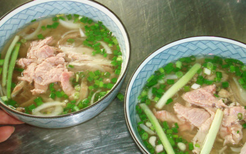 Phở đất Ông Tạ: Nhớ thời 'ốm phở' với phở xe, phở gánh...