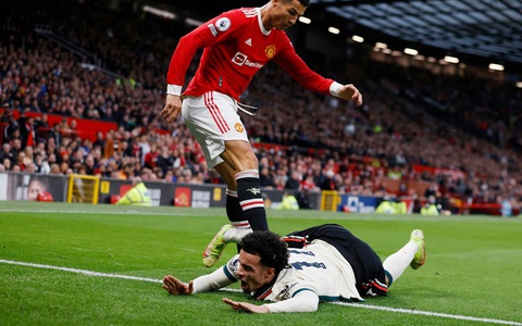 Những lần Ronaldo cư xử xấu xí từ ngày trở lại M.U