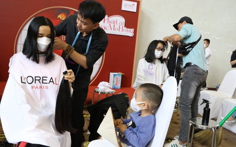 'Ngày hội nón hồng' tiếp sức bệnh nhân ung thư vú