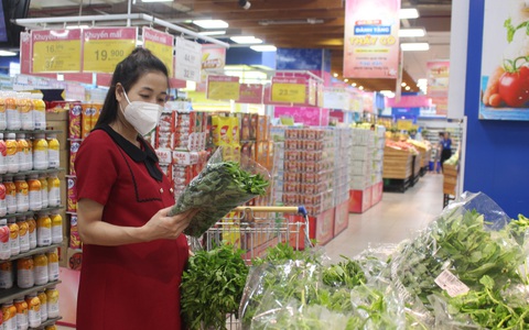 Bán lẻ tung khuyến mãi lớn