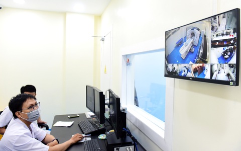 Thuốc thiếu, máy đắp chiếu, bệnh nhân ung thư 'gấp mấy cũng phải chờ...'