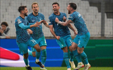 Champions League: Tottenham giành ngôi đầu nhờ bàn thắng ở phút cuối
