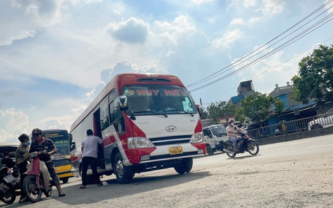 Người dân thấy 'xe dù, bến cóc' thì gọi 113