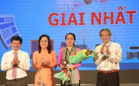 Phạm Thị Cẩm Nguyên - quán quân hội thi 'Tiếng hát người làm báo' 2022