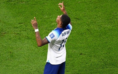 Đằng sau hành động ăn mừng của Marcus Rashford