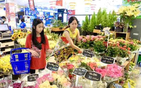 Thị trường quà tặng tri ân 20-11