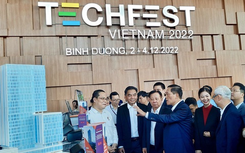 Bàn giải pháp chuyển đổi mô hình sản xuất tại Ngày hội đổi mới sáng tạo Techfest 2022 Bình Dương