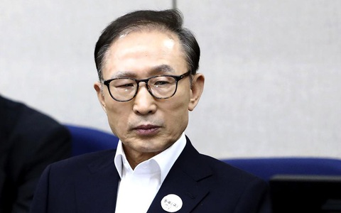 Hàn Quốc ân xá cựu tổng thống Lee Myung Bak
