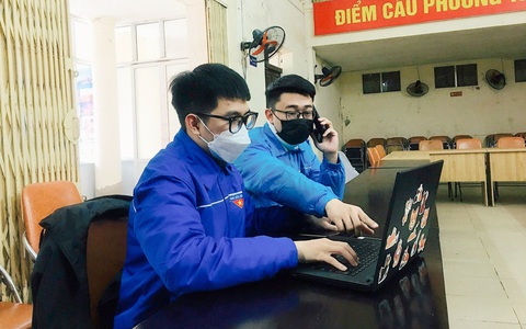 Xuyên Tết cùng F0