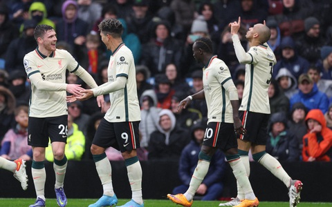 Fabinho giúp Liverpool tiếp tục đua tranh ngôi vô địch cùng Man City
