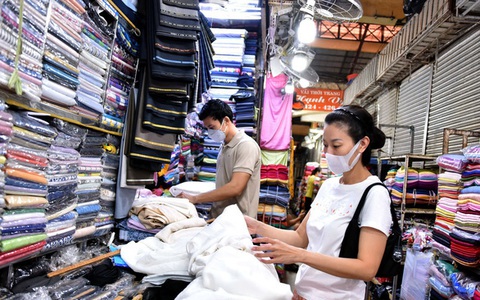 Phó thủ tướng giao Bộ Tài chính khẩn trương hướng dẫn vướng mắc giảm thuế VAT